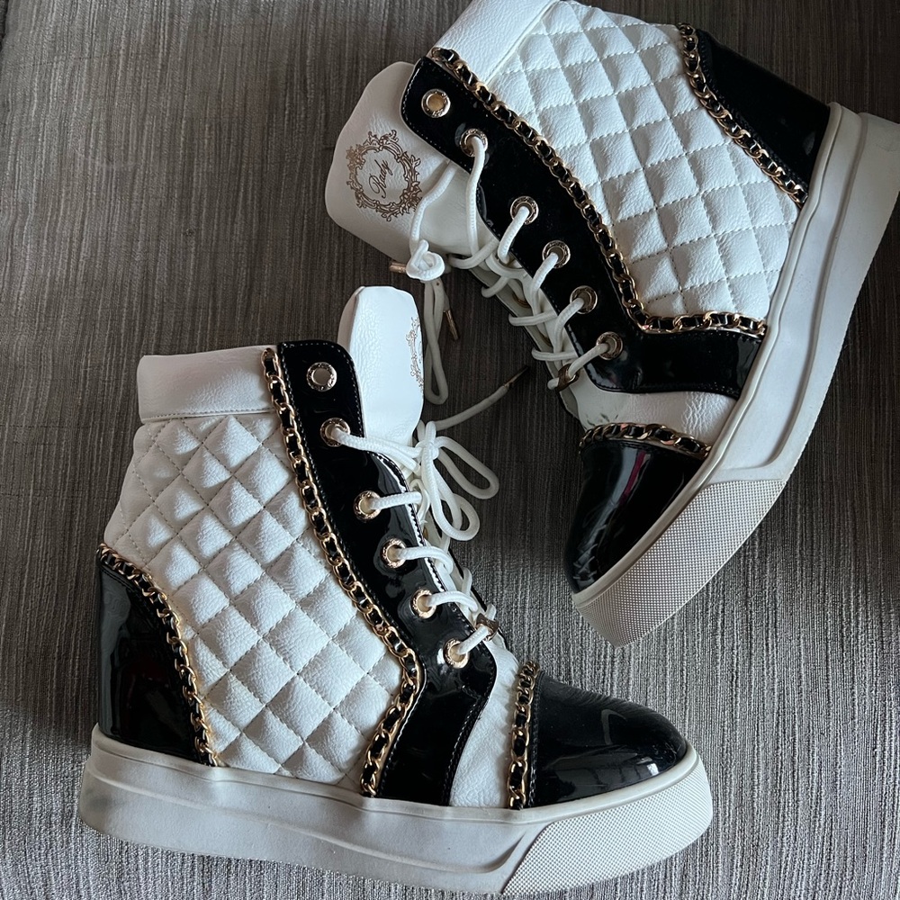 Black and white wedge platform sneakers sz 9